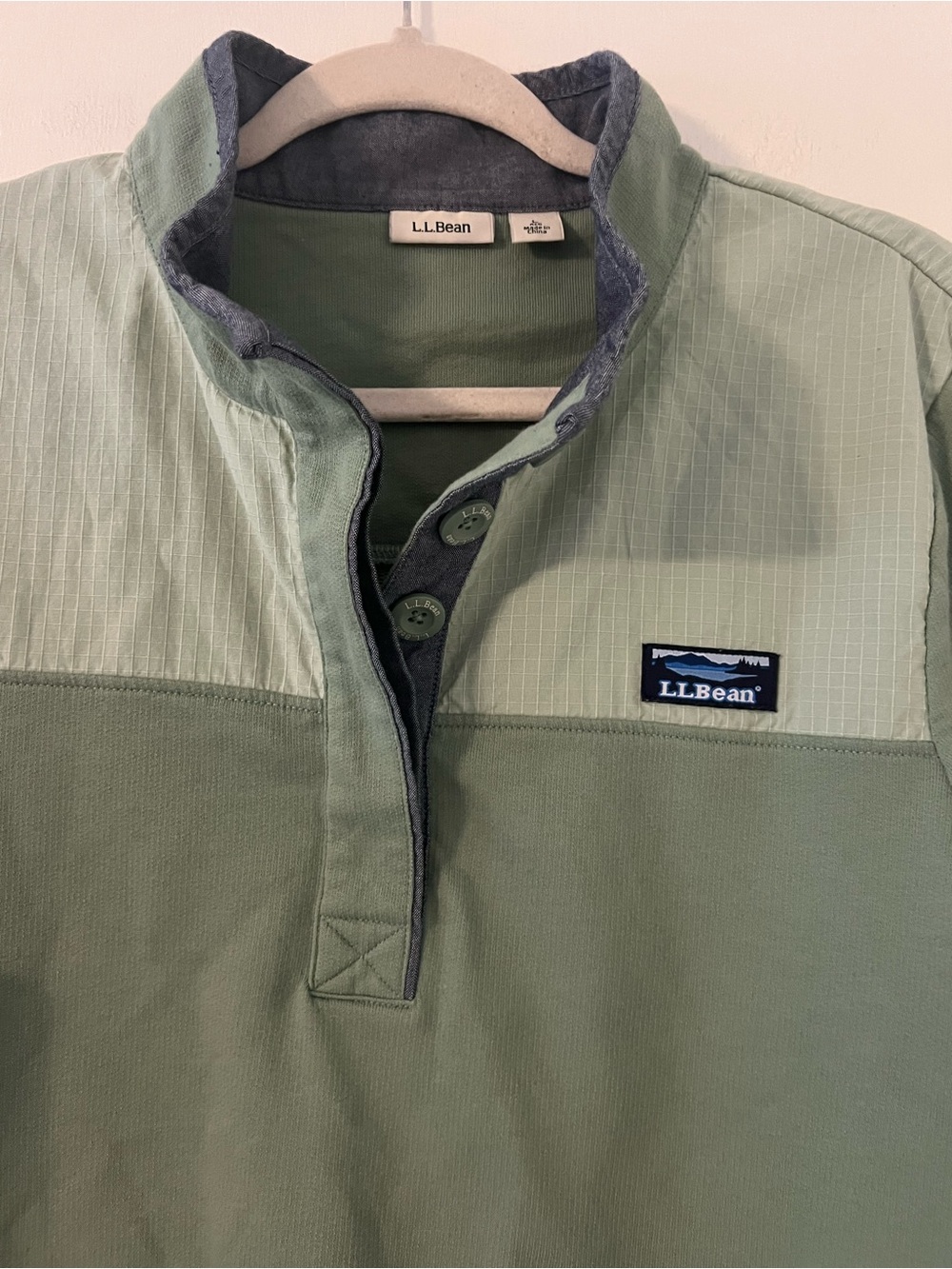 L.L. Bean women’s  Two-Tone Sage Green Pullover Henley size L - Picture 4 of 11